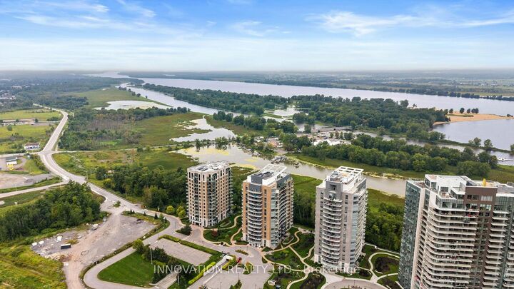Property Photo:  200 Inlet Private 1006  ON K4A 5H3 