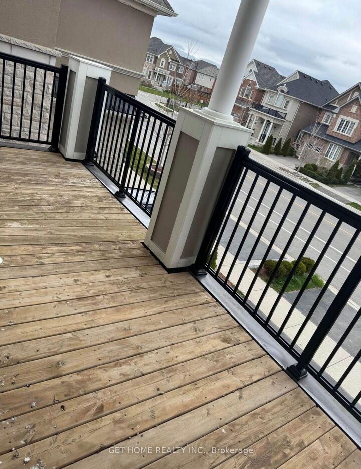 Property Photo: 1450 Farmstead Drive ON L9E 0B3