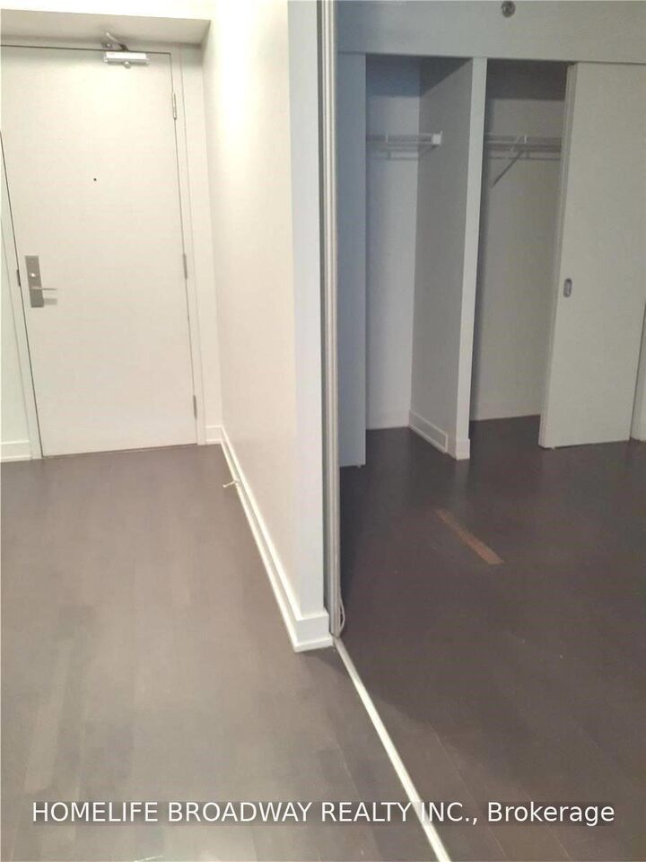 Property Photo:  21 Nelson Street 513  ON M5V 1T8 