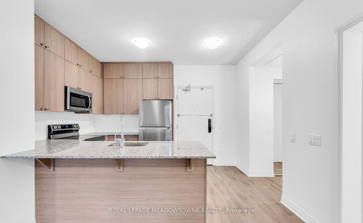 Property Photo: 460 Gordon Krantz Avenue 511 ON L9E 1A8