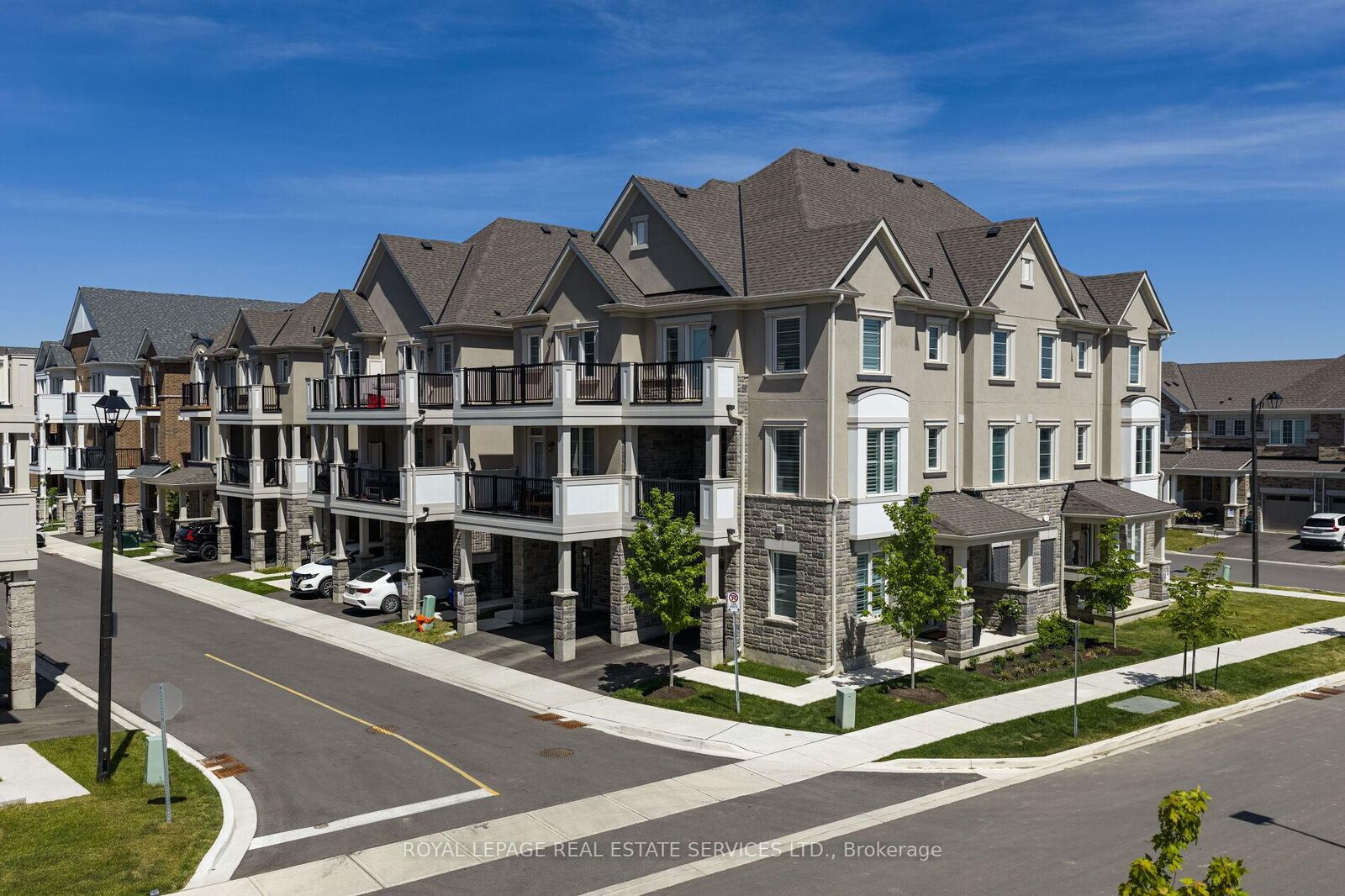Property Photo:  1317 Leriche Way 86  ON L9E 0H5 