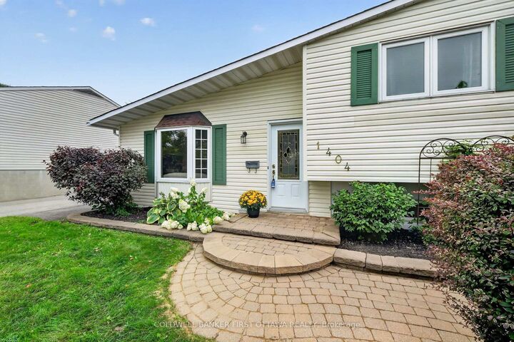 Property Photo:  1404 Matheson Road  ON K1J 8B6 