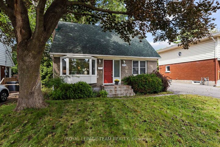 Property Photo: 873 Smyth Road ON K1G 1P4