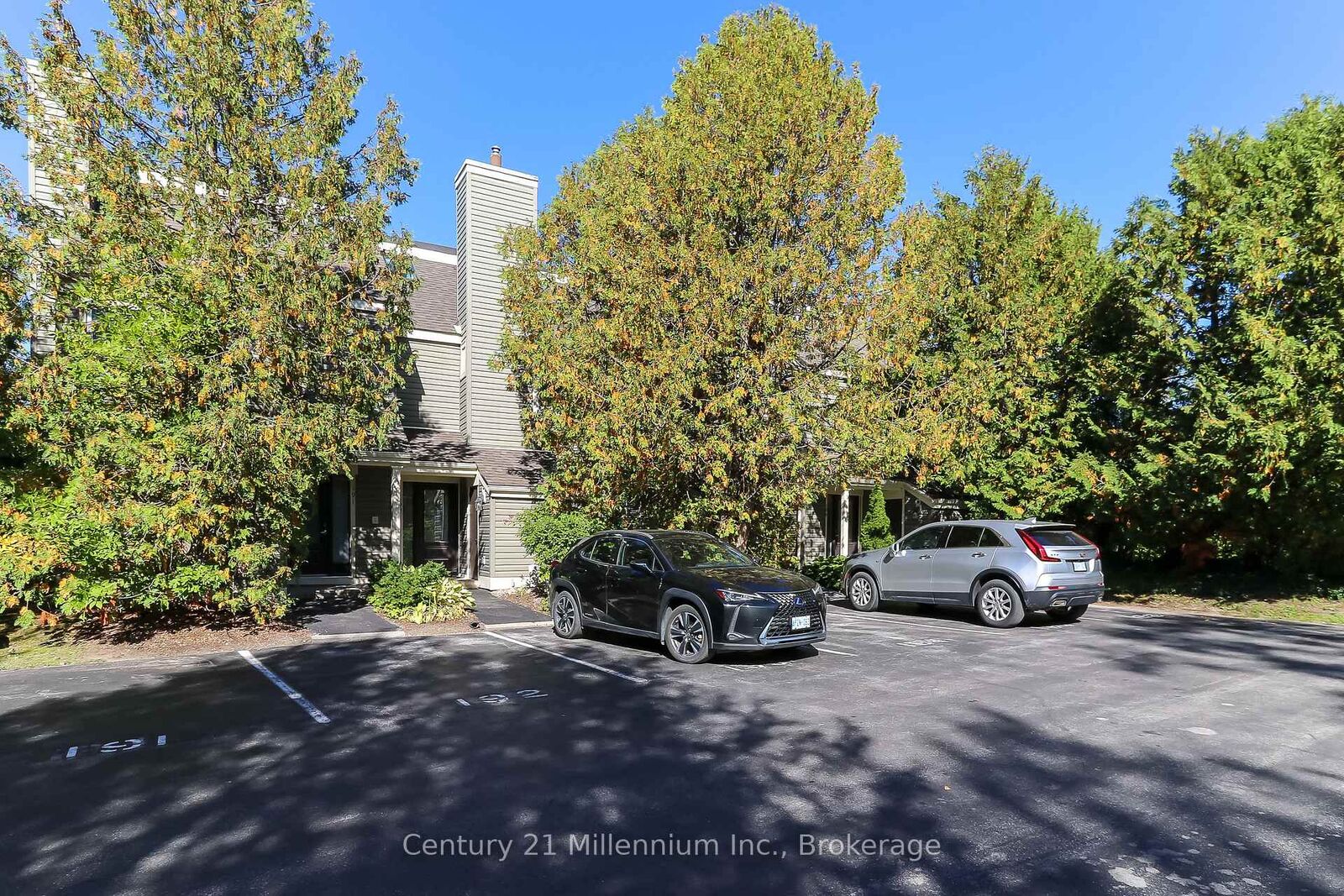 Property Photo:  194 Escarpment Crescent  ON L9Y 5B4 