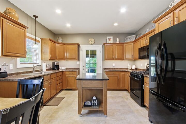 Property Photo: 150 Green Commons Drive PA 15243