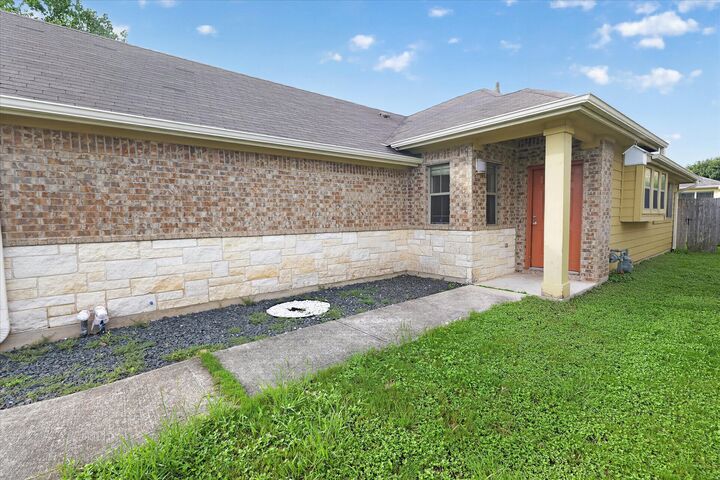 Property Photo: 15111 Parrish Lane TX 78725