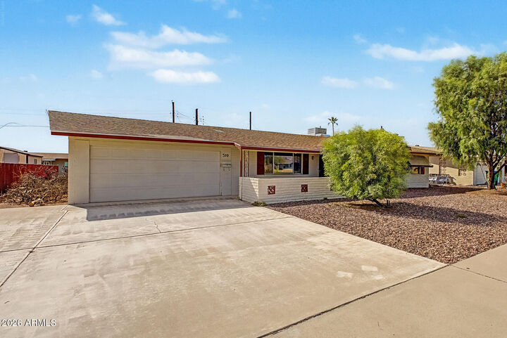 Property Photo:  510 N 56th Place  AZ 85205 