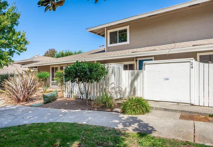Property Photo: 25 Belvedere Court CA 94559