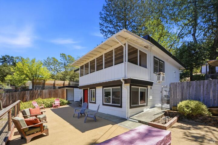 Property Photo:  240 E Agua Caliente Road  CA 95476 