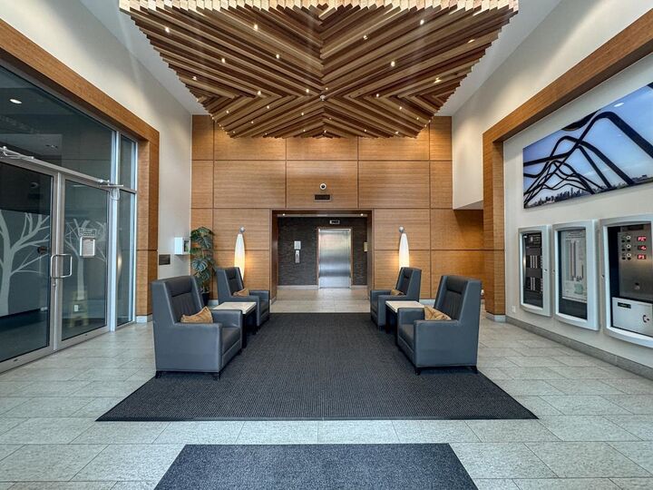 Property Photo:  135 E 17th Street 321  BC V7L 0C4 
