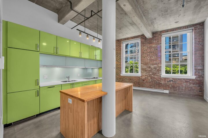Property Photo:  546 Beatty Street 209  BC V6B 2L3 