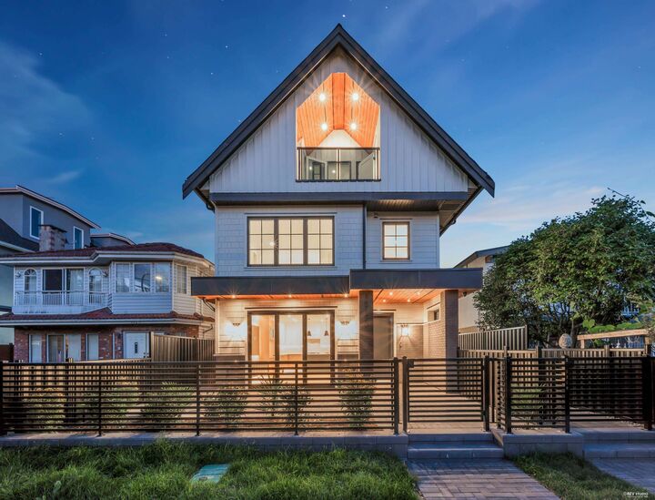 Property Photo: 5150 Spencer Street 1 BC V5R 4A3