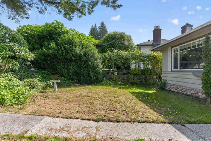 Property Photo:  341 W 24th Street  BC V7M 2C7 