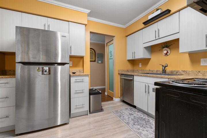 Property Photo:  8725 Elm Drive 109  BC V2P 4Y3 