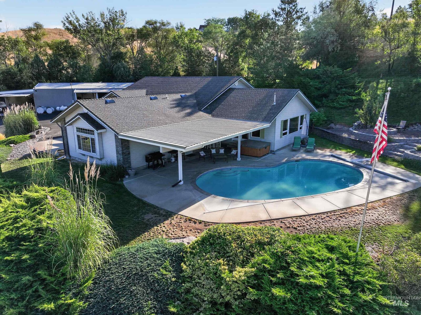Property Photo:  5540 Finley Rd  ID 83619 