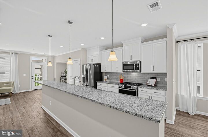 Property Photo:  45222 Lettermore Square  VA 20166 