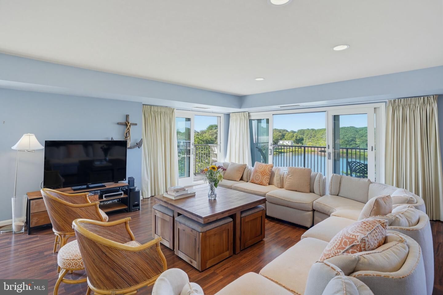 Property Photo:  527 N Boardwalk  DE 19971 