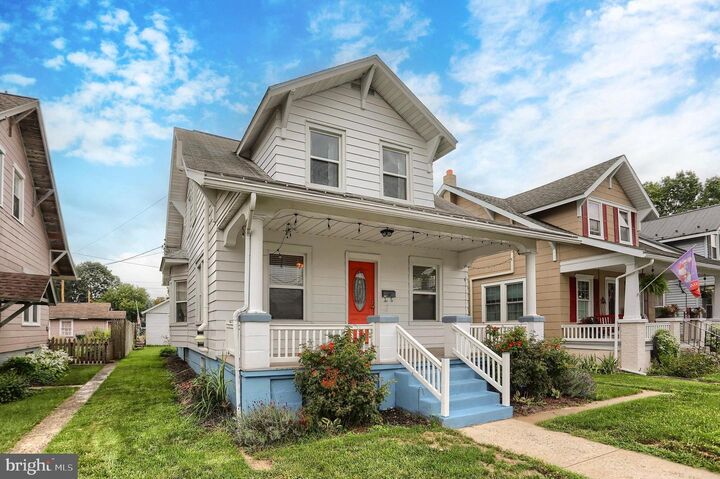 Property Photo:  225 Broad Street  PA 17078 