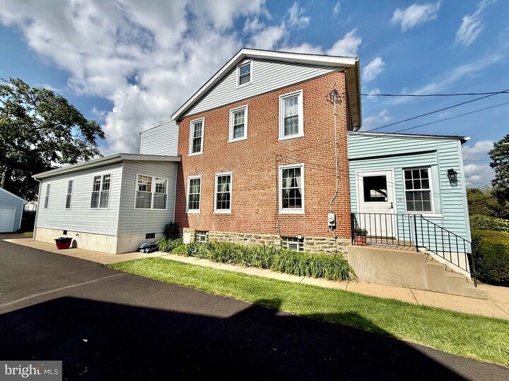 Property Photo:  109 N Sylvania Avenue  PA 19046 
