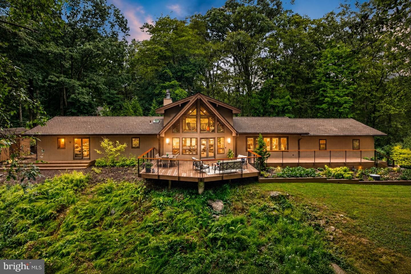 Property Photo: 602 Featherbed Lane PA 19060