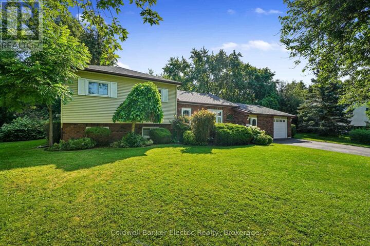 Property Photo:  117 Pinecrest Avenue  ON K0L 2G0 
