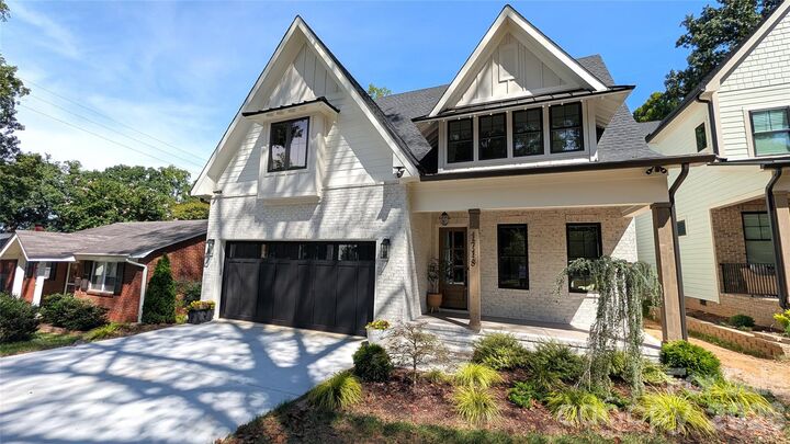 Property Photo:  1718 Seifert Circle  NC 28205 