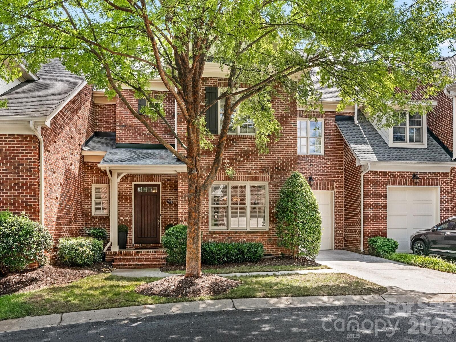 Property Photo:  2808 Gablestone Way  NC 28207 