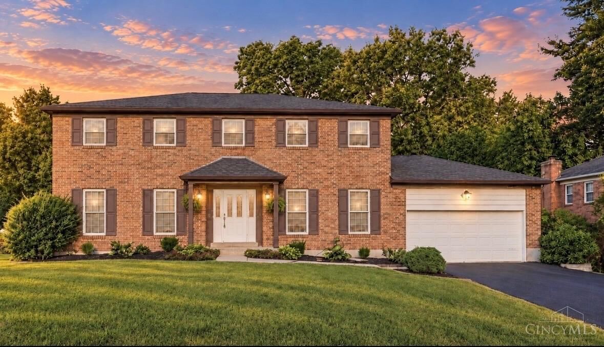 Property Photo: 2331 Donnington Lane OH 45244