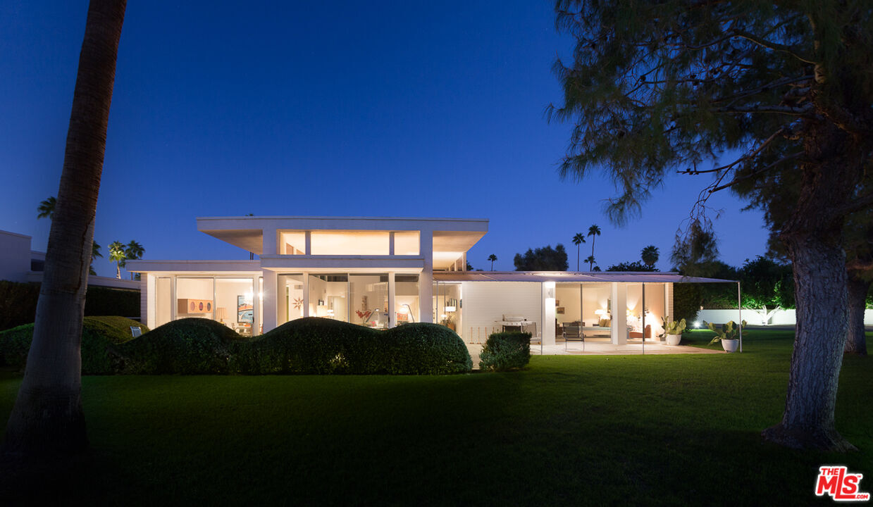 Property Photo:  2765 S Kings Rd  CA 92264 