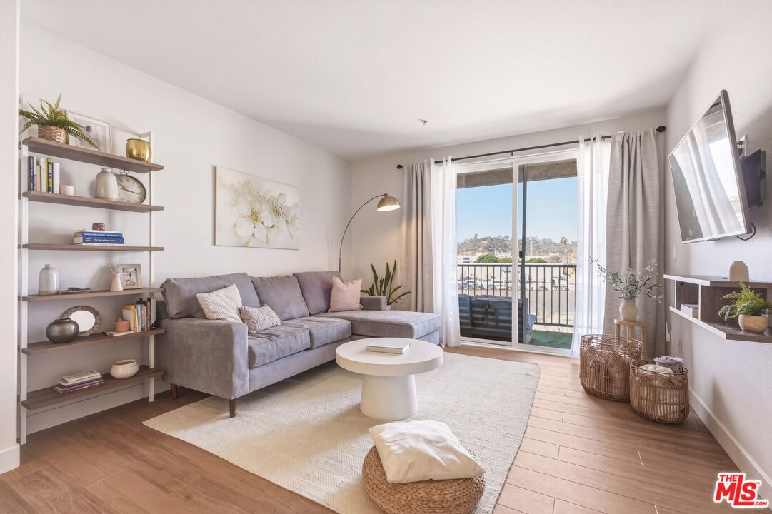 Property Photo:  360 W Avenue 26, Unit 234  CA 90031 