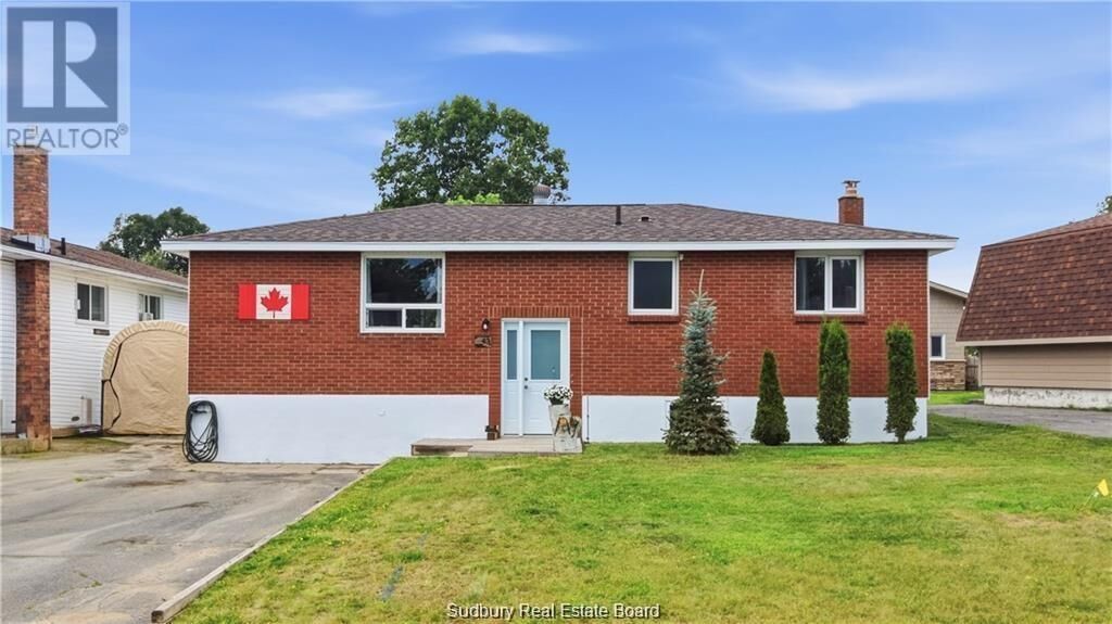 Property Photo:  43 Shamess Crescent  ON P5E 1B9 