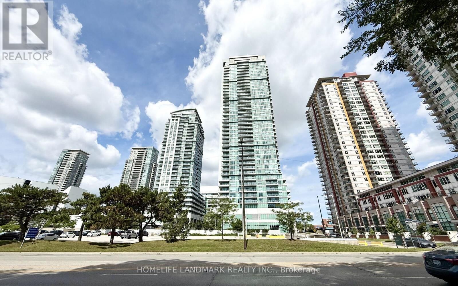 Property Photo:  50 Town Centre Court 3710  ON M1P 0A9 