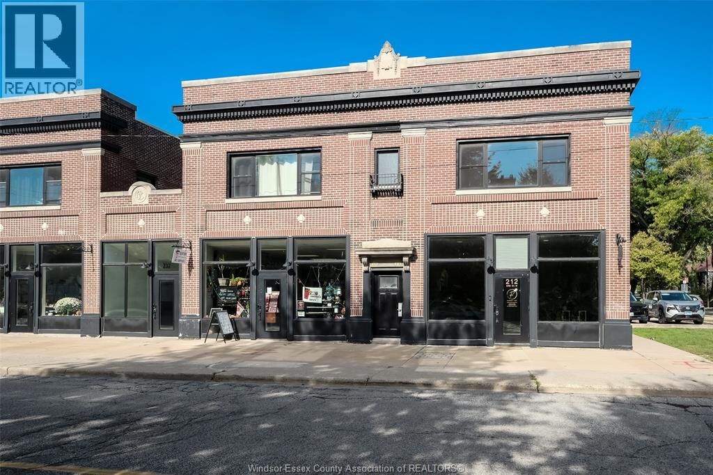 Property Photo:  220 Erie Street West  ON N9A 6B5 