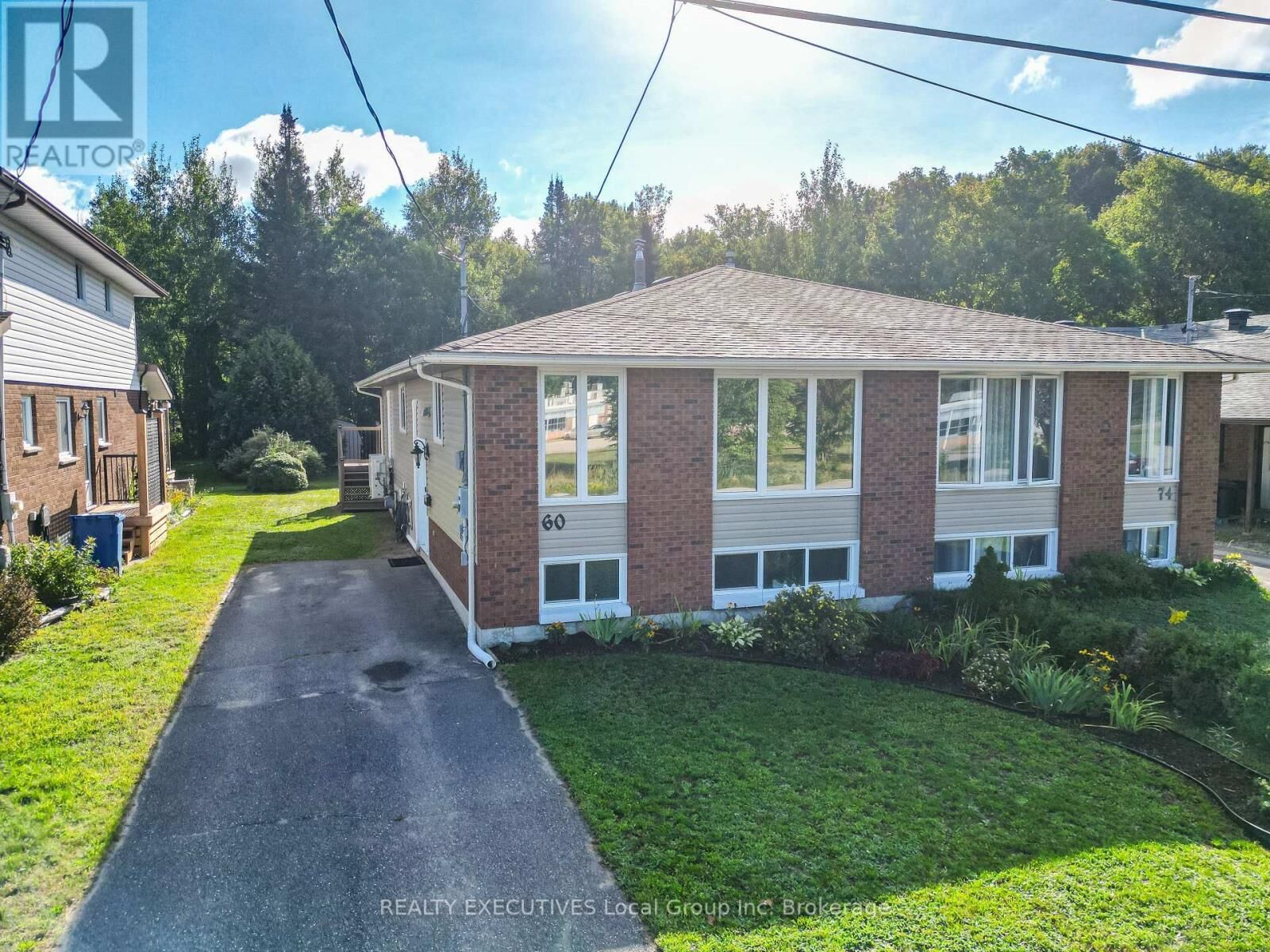 Property Photo:  60 Greenhill Avenue  ON P1C 1H8 