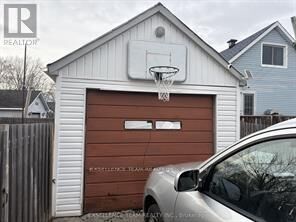 Property Photo:  225 8th Street West  ON K6J 2Z7 