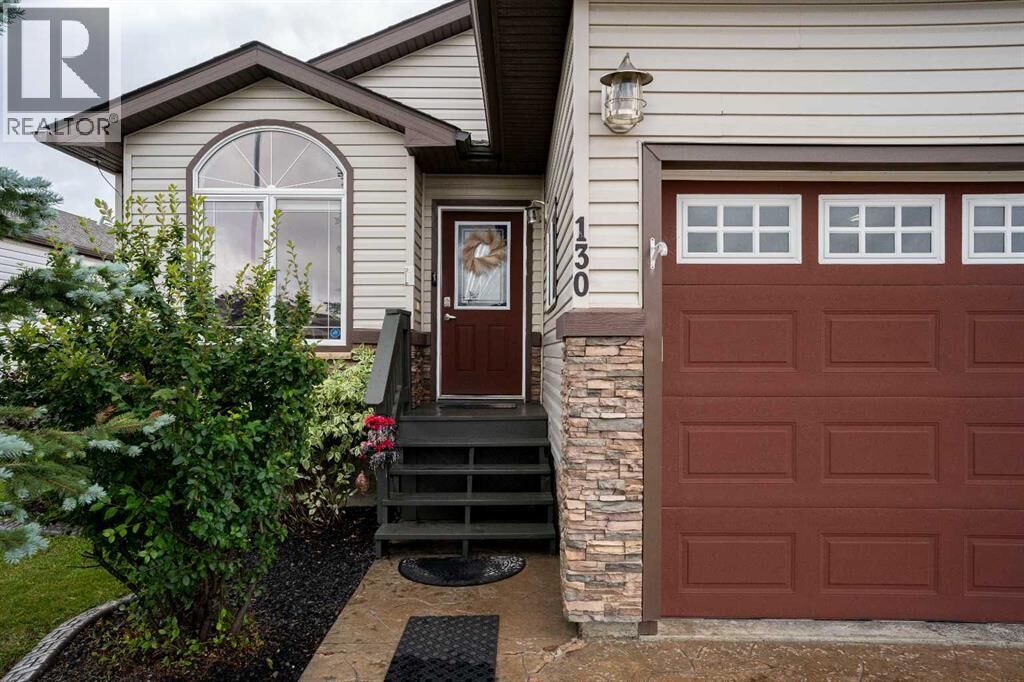 Property Photo:  130 Peyton Way  AB T9K 0E5 