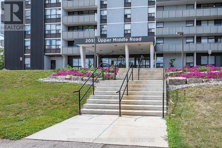 Photo de la propriété: 2055 Upper Middle Road 1605 ON L7P 3P4
