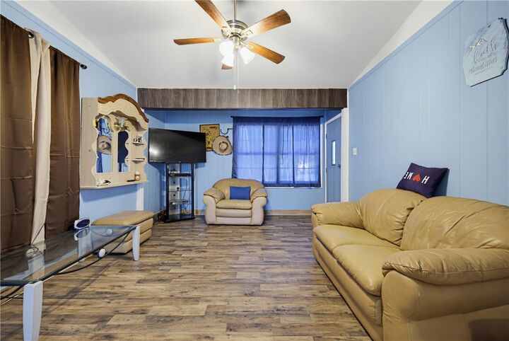 Property Photo: 1409 Austin TX 78374