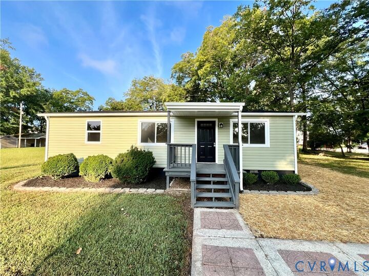 Property Photo: 716 Oak Street VA 23824
