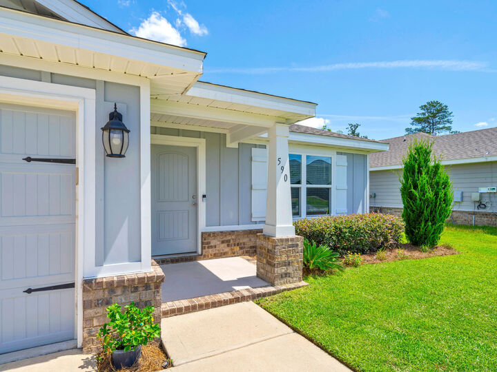 Property Photo:  590 Marquis Way  FL 32439 