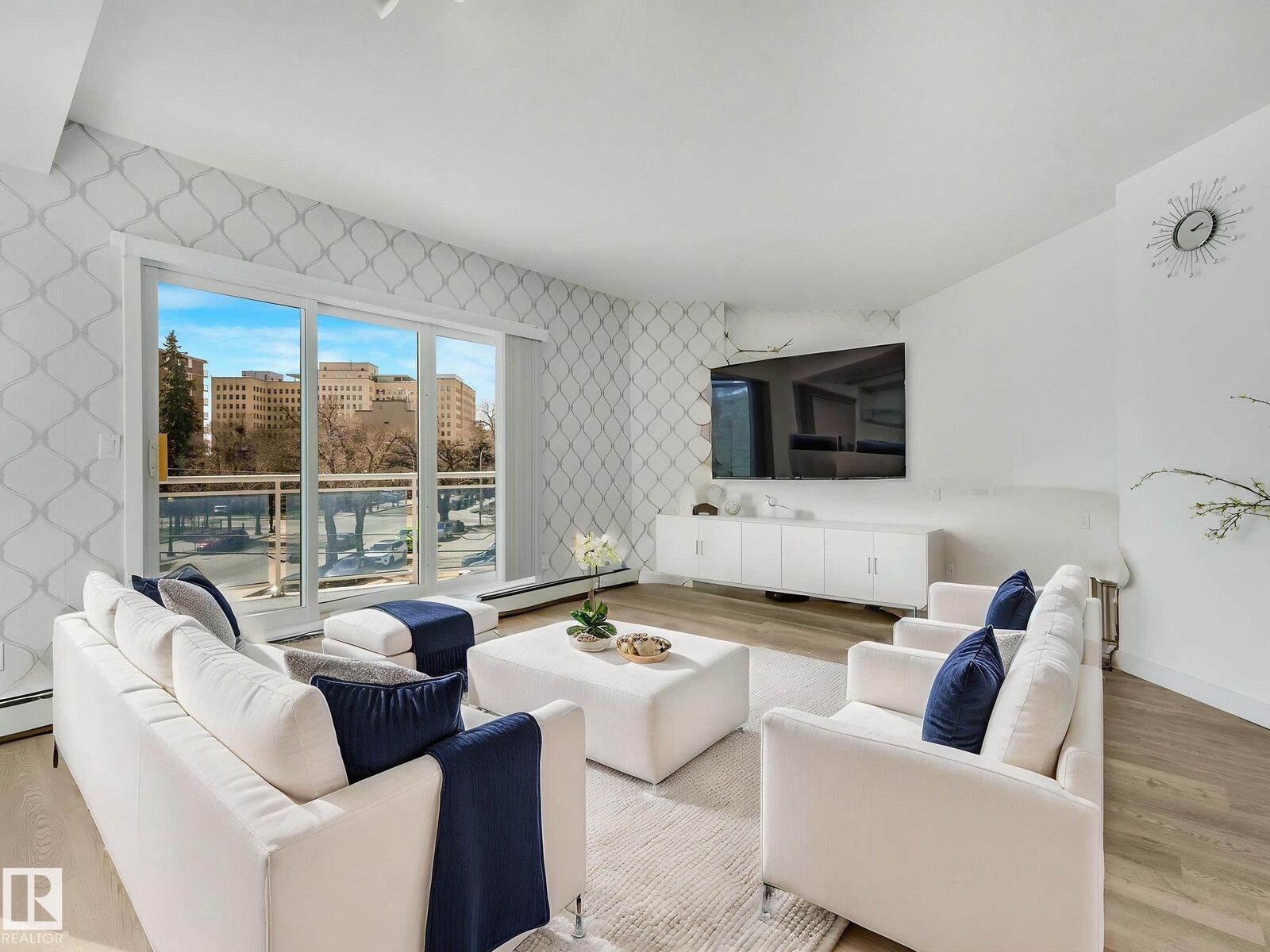Property Photo:  10504 99 Avenue NW 305  AB T5K 1B2 