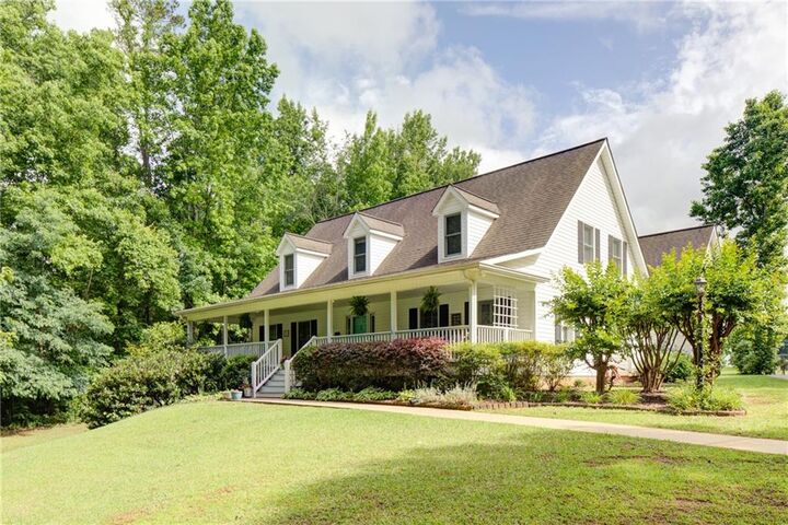 Property Photo:  103 Shady Ln  GA 30040 
