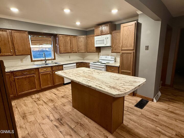 Property Photo:  8348 112th Avenue SE  ND 58474 