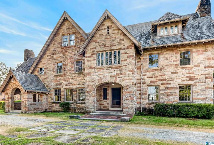 Property Photo:  1453 Shades Crest Road  AL 35226 
