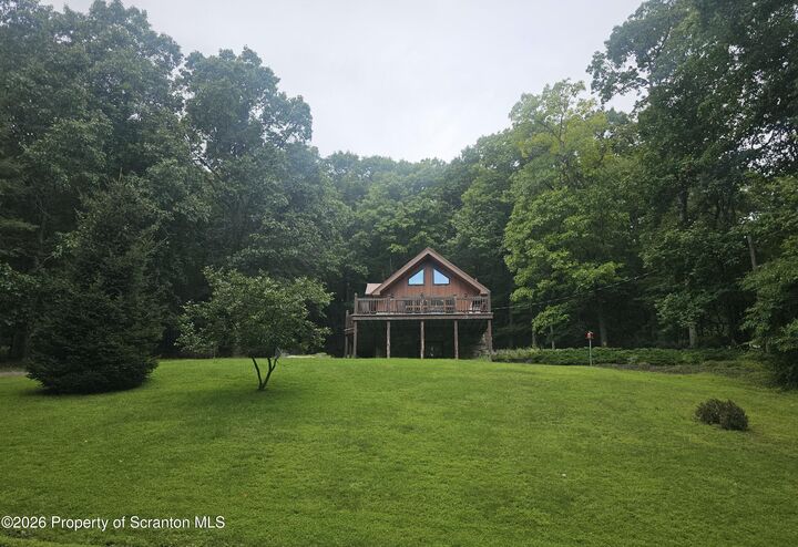 Property Photo:  520 Snowflake Lane  PA 18655 