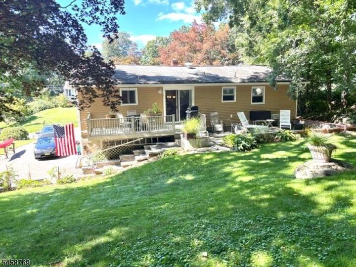 Property Photo:  30 Woodlawn Ter  NJ 07849 