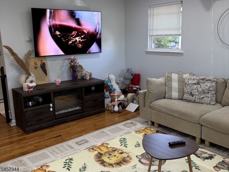 Property Photo:  50 S Main St 1B  NJ 07644 