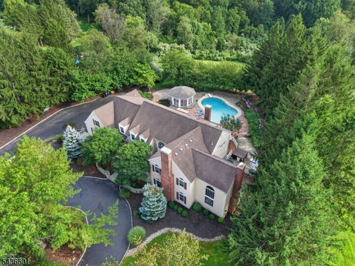 Property Photo: 5 Pine Pl NJ 08801