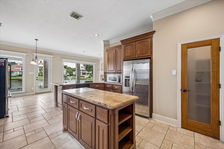 Property Photo:  18910 Villa Bergamo Lane  TX 77094 