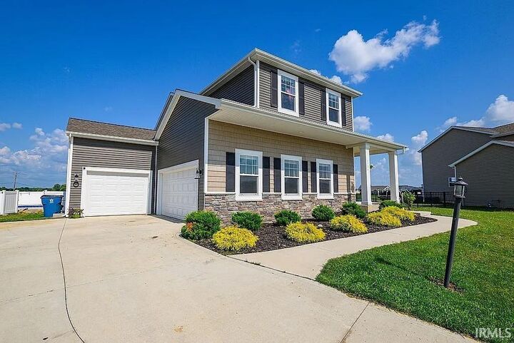 Property Photo:  1586 Lavante Cove  IN 46818 